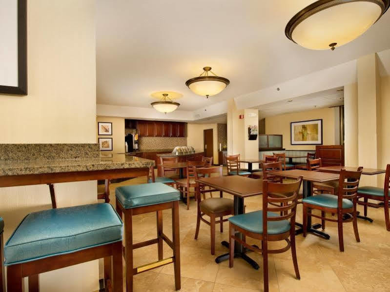 Drury Inn & Suites St. Louis St. Peters Saint Peters Εξωτερικό φωτογραφία